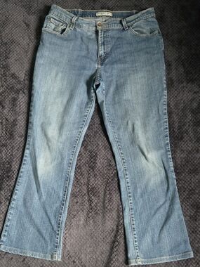 Levi’s 550 Relaxed Bootcut Jeans Womens 12M 32W Medium Wash Blue Denim Mid Rise